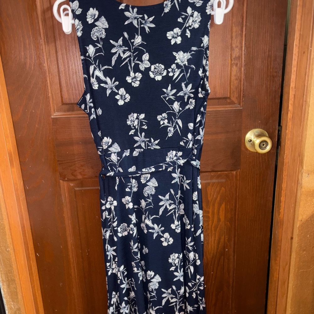 41 Hawthorn Navy Floral Maxi Dress